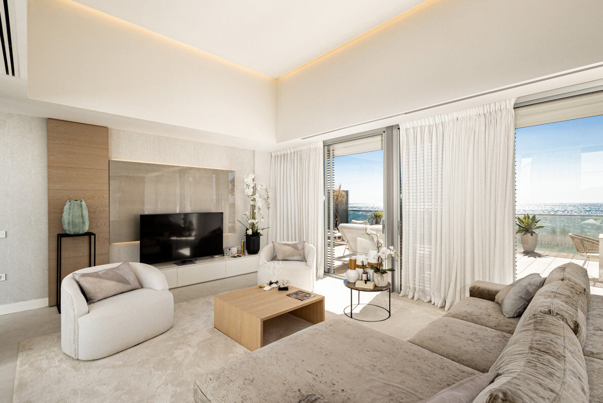 FOR SALE 🏡 Frontline Beach Villa with Infinity Pool in a Gated Complex – Playa Seghers, Estepona 🇪🇸