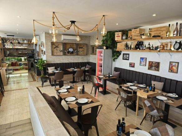 FOR SALE 🏡 Beachfront Restaurant Premises with Valid Licence, Fully Equipped – Marbella Centro, Marbella 🇪🇸