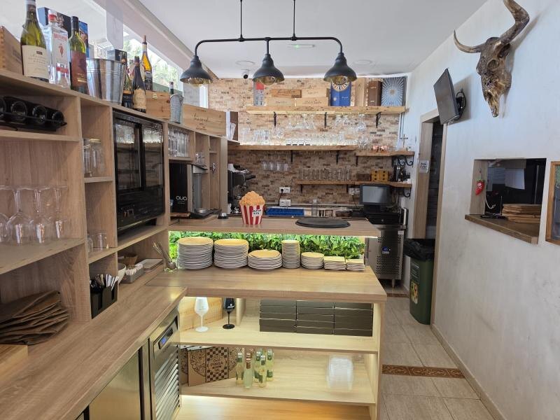 FOR SALE 🏡 Beachfront Restaurant Premises with Valid Licence, Fully Equipped – Marbella Centro, Marbella 🇪🇸