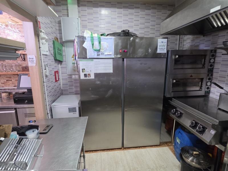 FOR SALE 🏡 Beachfront Restaurant Premises with Valid Licence, Fully Equipped – Marbella Centro, Marbella 🇪🇸