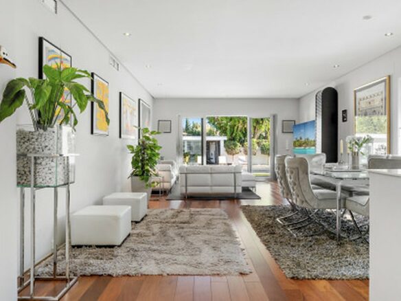 FOR SALE 🏡 Contemporary Villa with Gym, Sauna and Cinema, Walking Distance to Puerto Banús – Nueva Andalucía, Marbella 🇪🇸