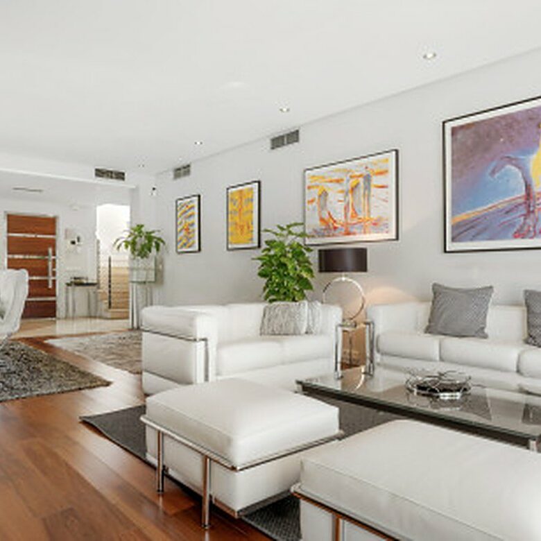 FOR SALE 🏡 Contemporary Villa with Gym, Sauna and Cinema, Walking Distance to Puerto Banús – Nueva Andalucía, Marbella 🇪🇸