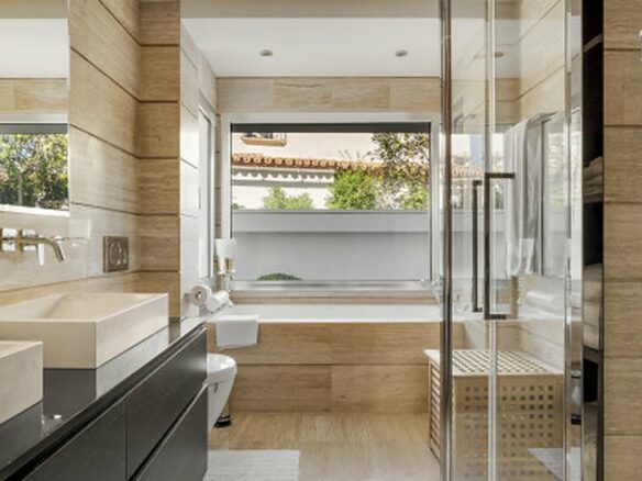 FOR SALE 🏡 Contemporary Villa with Gym, Sauna and Cinema, Walking Distance to Puerto Banús – Nueva Andalucía, Marbella 🇪🇸