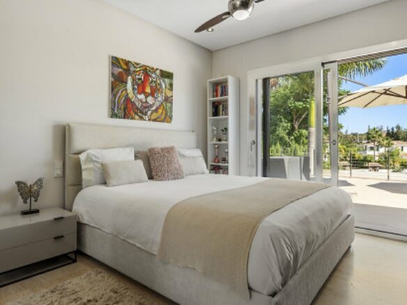 FOR SALE 🏡 Contemporary Villa with Gym, Sauna and Cinema, Walking Distance to Puerto Banús – Nueva Andalucía, Marbella 🇪🇸