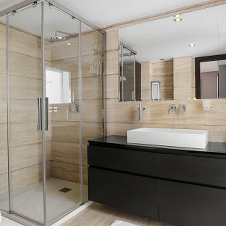 FOR SALE 🏡 Contemporary Villa with Gym, Sauna and Cinema, Walking Distance to Puerto Banús – Nueva Andalucía, Marbella 🇪🇸