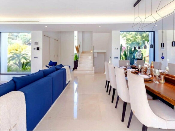 FOR SALE 🏡 Brand-New Six-Bedroom Contemporary Villa with Heated Pool in a Gated Community – Nueva Andalucía, Marbella 🇪🇸