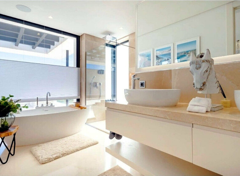 FOR SALE 🏡 Brand-New Six-Bedroom Contemporary Villa with Heated Pool in a Gated Community – Nueva Andalucía, Marbella 🇪🇸