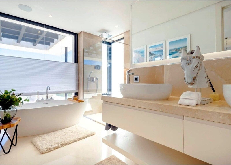FOR SALE 🏡 Brand-New Six-Bedroom Contemporary Villa with Heated Pool in a Gated Community – Nueva Andalucía, Marbella 🇪🇸