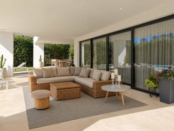 FOR SALE 🏡 Brand-New Six-Bedroom Contemporary Villa with Heated Pool in a Gated Community – Nueva Andalucía, Marbella 🇪🇸