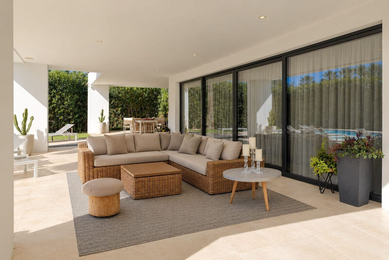 FOR SALE 🏡 Brand-New Six-Bedroom Contemporary Villa with Heated Pool in a Gated Community – Nueva Andalucía, Marbella 🇪🇸