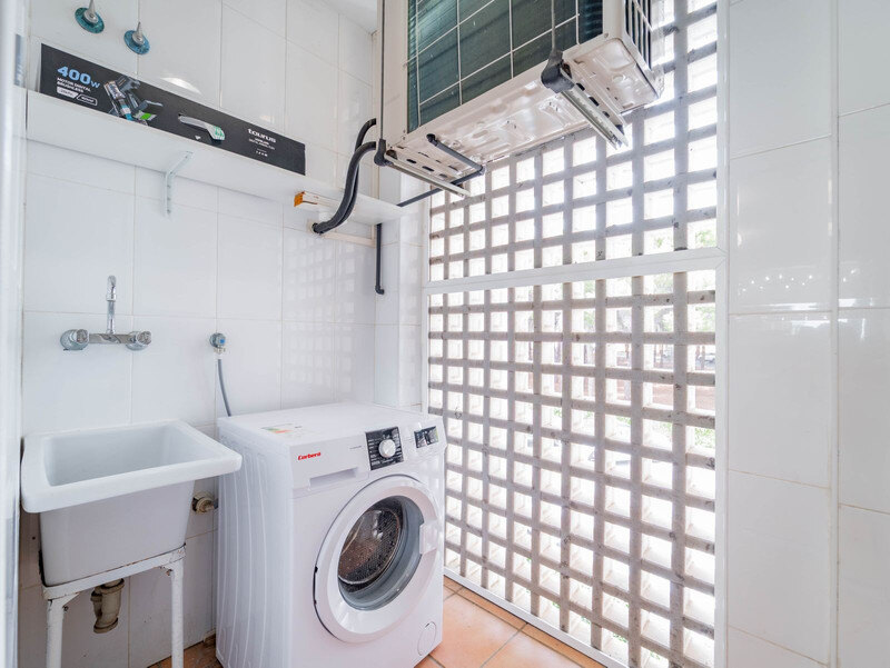 FOR SALE 🏡 Three-Bedroom Corner Apartment with Tourist Licence, Five Minutes from the Beach – New Golden Mile, Estepona 🇪🇸