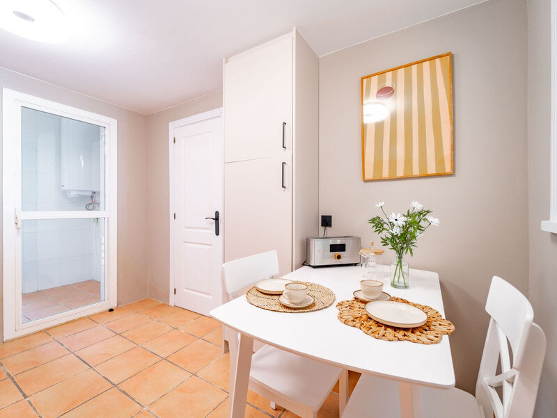 FOR SALE 🏡 Three-Bedroom Corner Apartment with Tourist Licence, Five Minutes from the Beach – New Golden Mile, Estepona 🇪🇸