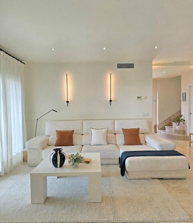 FOR SALE 🏡 Renovated Corner Townhouse with Panoramic Sea and Golf Views – Santa Clara, Marbella East 🇪🇸