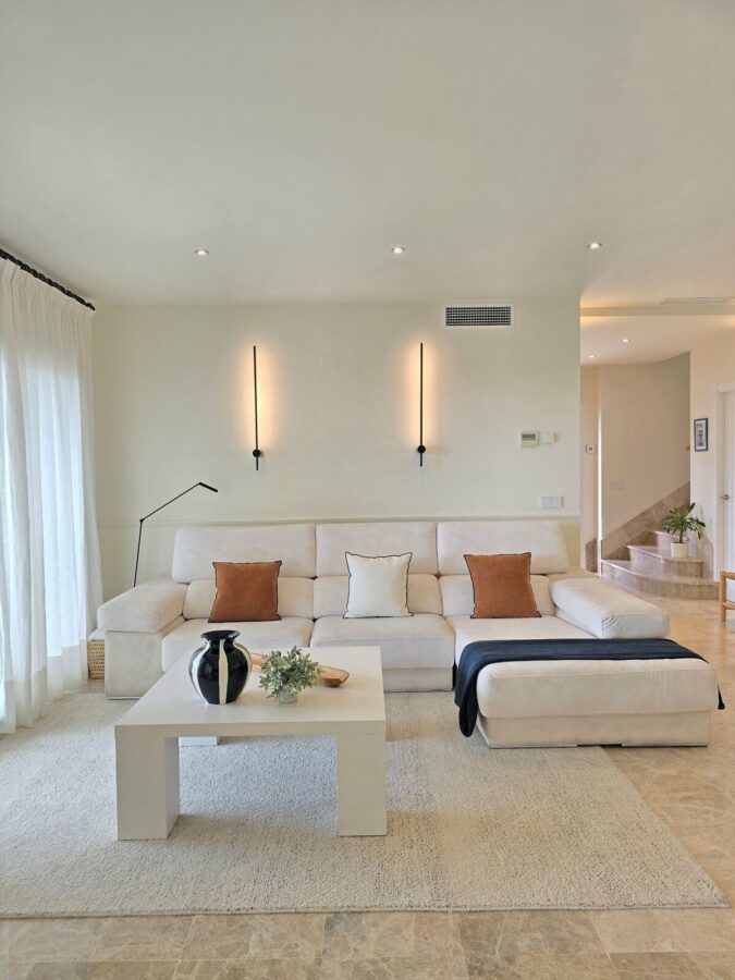 FOR SALE 🏡 Renovated Corner Townhouse with Panoramic Sea and Golf Views – Santa Clara, Marbella East 🇪🇸