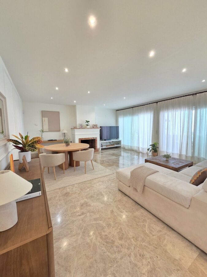 FOR SALE 🏡 Renovated Corner Townhouse with Panoramic Sea and Golf Views – Santa Clara, Marbella East 🇪🇸