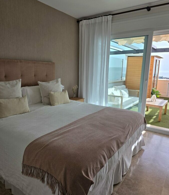 FOR SALE 🏡 Renovated Corner Townhouse with Panoramic Sea and Golf Views – Santa Clara, Marbella East 🇪🇸