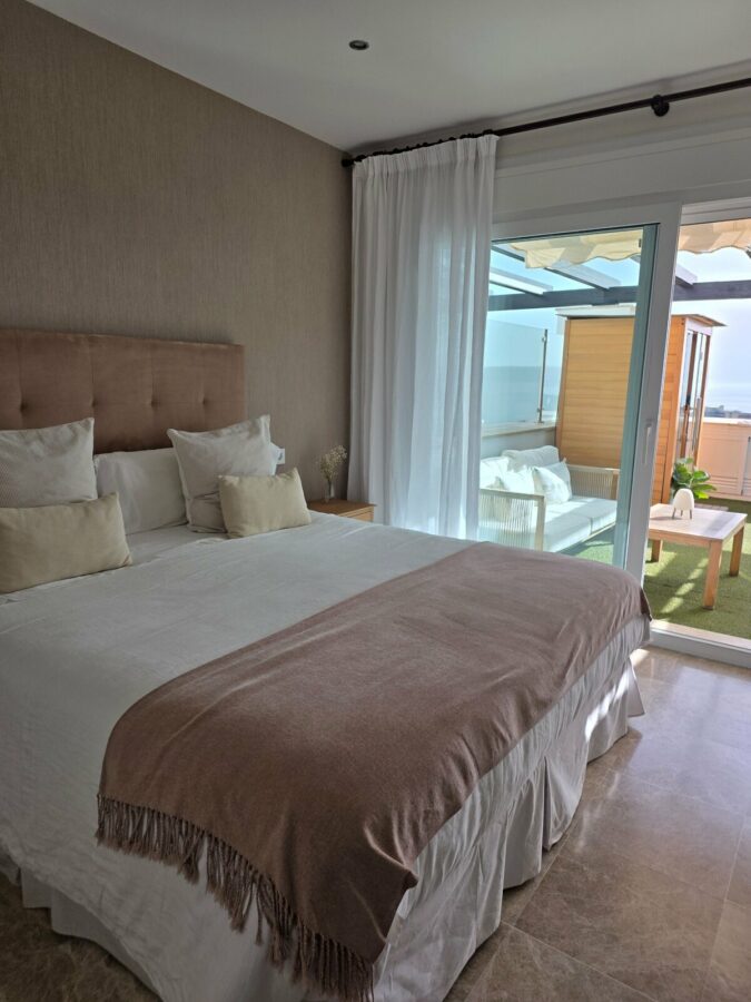 FOR SALE 🏡 Renovated Corner Townhouse with Panoramic Sea and Golf Views – Santa Clara, Marbella East 🇪🇸