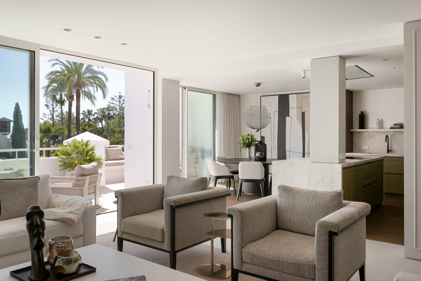 FOR SALE 🏡 Frontline Beach Duplex Penthouse with Rooftop Terrace and Sea Views – Golden Mile, Marbella 🇪🇸