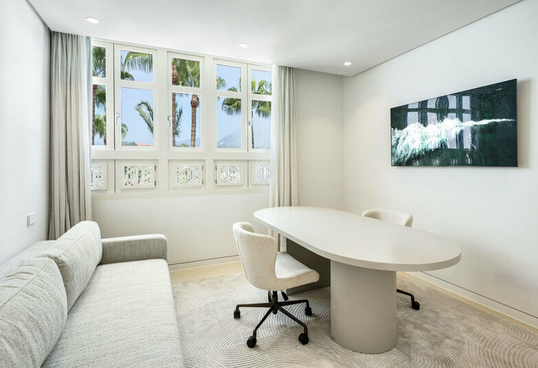FOR SALE 🏡 Fully Renovated Four-Bedroom Duplex Penthouse Steps from the Beach – Golden Mile, Marbella 🇪🇸