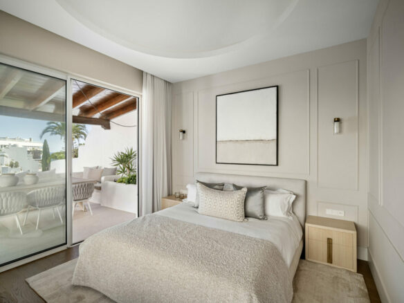 FOR SALE 🏡 Frontline Beach Duplex Penthouse with Rooftop Terrace and Sea Views – Golden Mile, Marbella 🇪🇸