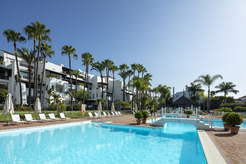 FOR SALE 🏡 Fully Renovated Four-Bedroom Duplex Penthouse Steps from the Beach – Golden Mile, Marbella 🇪🇸