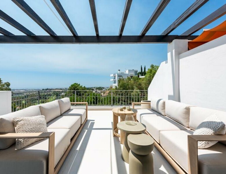 FOR SALE 🏡 Two-Level Duplex Penthouse with Private Plunge Pool and Panoramic Views – La Quinta, Benahavís 🇪🇸