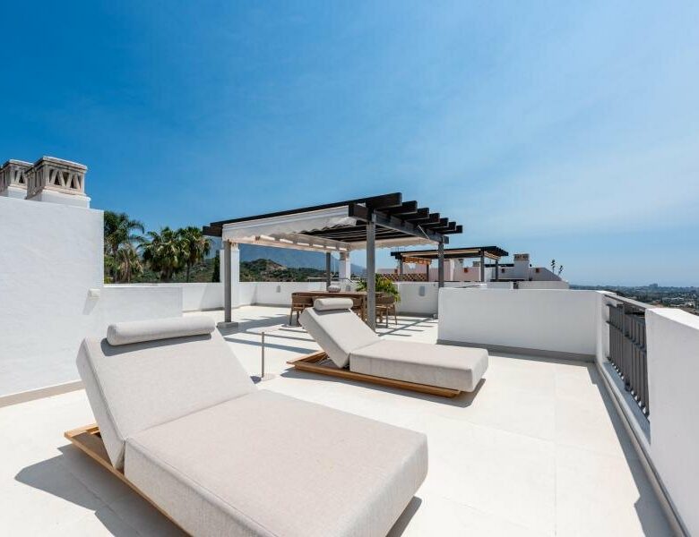 FOR SALE 🏡 Two-Level Duplex Penthouse with Private Plunge Pool and Panoramic Views – La Quinta, Benahavís 🇪🇸
