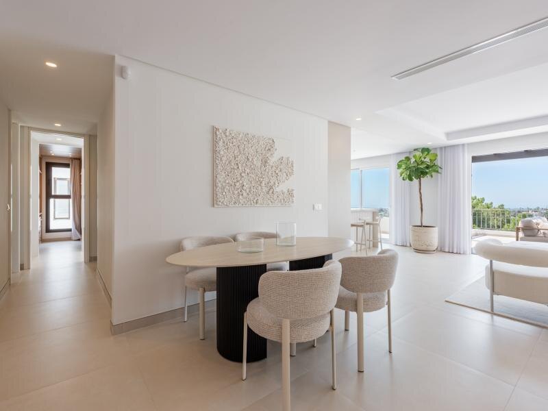 FOR SALE 🏡 Two-Level Duplex Penthouse with Private Plunge Pool and Panoramic Views – La Quinta, Benahavís 🇪🇸