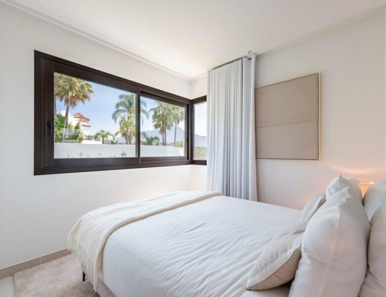 FOR SALE 🏡 Two-Level Duplex Penthouse with Private Plunge Pool and Panoramic Views – La Quinta, Benahavís 🇪🇸