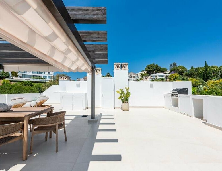 FOR SALE 🏡 Two-Level Duplex Penthouse with Private Plunge Pool and Panoramic Views – La Quinta, Benahavís 🇪🇸