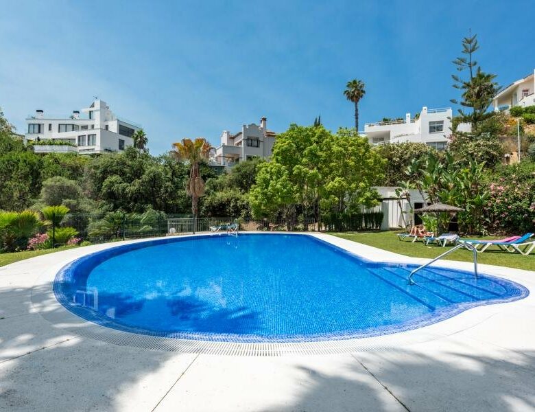 FOR SALE 🏡 Two-Level Duplex Penthouse with Private Plunge Pool and Panoramic Views – La Quinta, Benahavís 🇪🇸