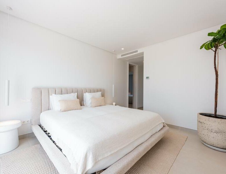 FOR SALE 🏡 Two-Level Duplex Penthouse with Private Plunge Pool and Panoramic Views – La Quinta, Benahavís 🇪🇸