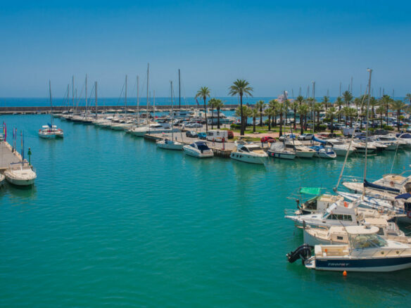 FOR SALE 🏡 639 m² Duplex Penthouse on the Marina with Nine Bedrooms and Private Pool Terrace – Puerto Marina, Benalmádena 🇪🇸