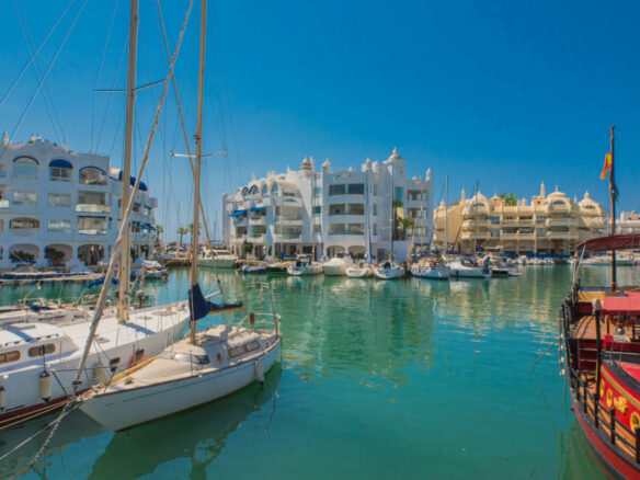 FOR SALE 🏡 639 m² Duplex Penthouse on the Marina with Nine Bedrooms and Private Pool Terrace – Puerto Marina, Benalmádena 🇪🇸
