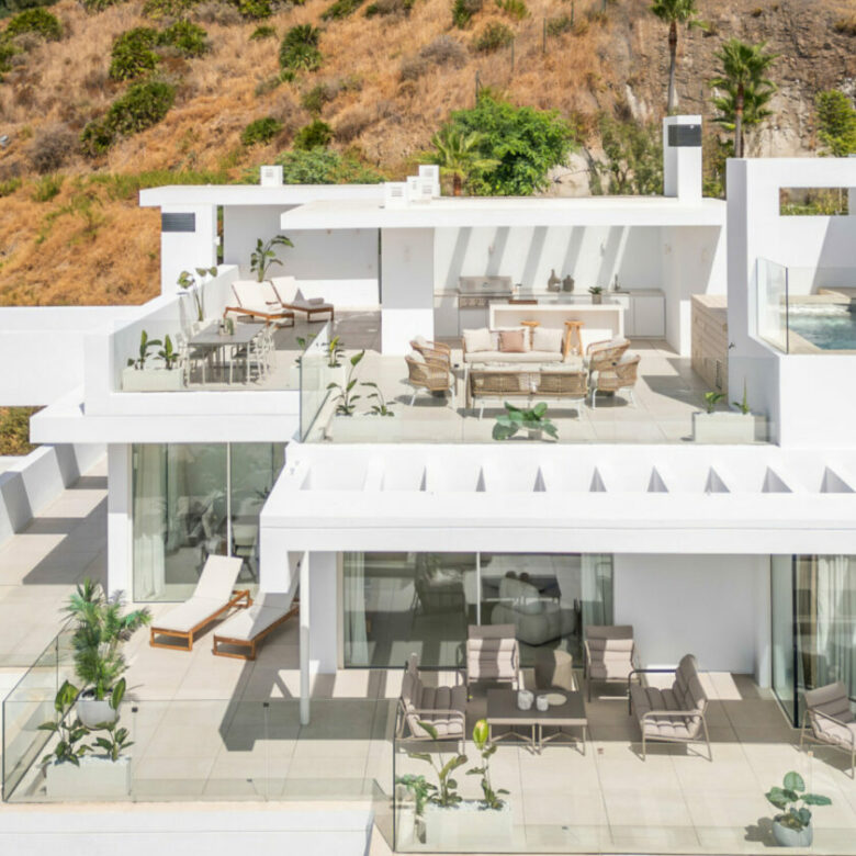 FOR SALE 🏡 Duplex Penthouse with Private Heated Rooftop Pool and Panoramic Views – Palo Alto, Ojén 🇪🇸