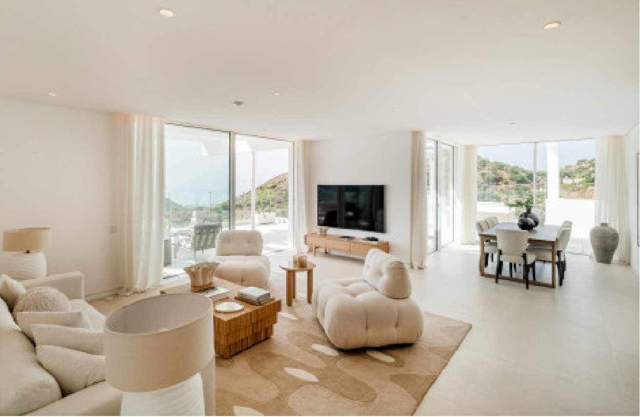 FOR SALE 🏡 Duplex Penthouse with Private Heated Rooftop Pool and Panoramic Views – Palo Alto, Ojén 🇪🇸