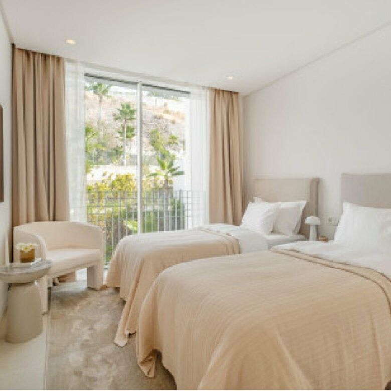 FOR SALE 🏡 Duplex Penthouse with Private Heated Rooftop Pool and Panoramic Views – Palo Alto, Ojén 🇪🇸