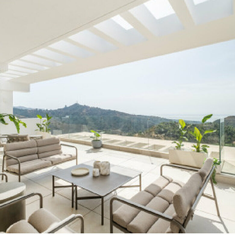 FOR SALE 🏡 Duplex Penthouse with Private Heated Rooftop Pool and Panoramic Views – Palo Alto, Ojén 🇪🇸