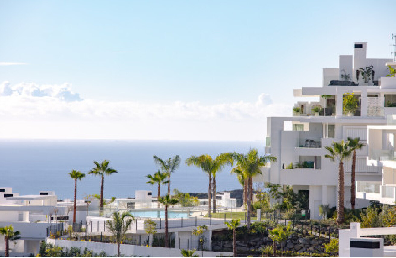 FOR SALE 🏡 Duplex Penthouse with Private Heated Rooftop Pool and Panoramic Views – Palo Alto, Ojén 🇪🇸