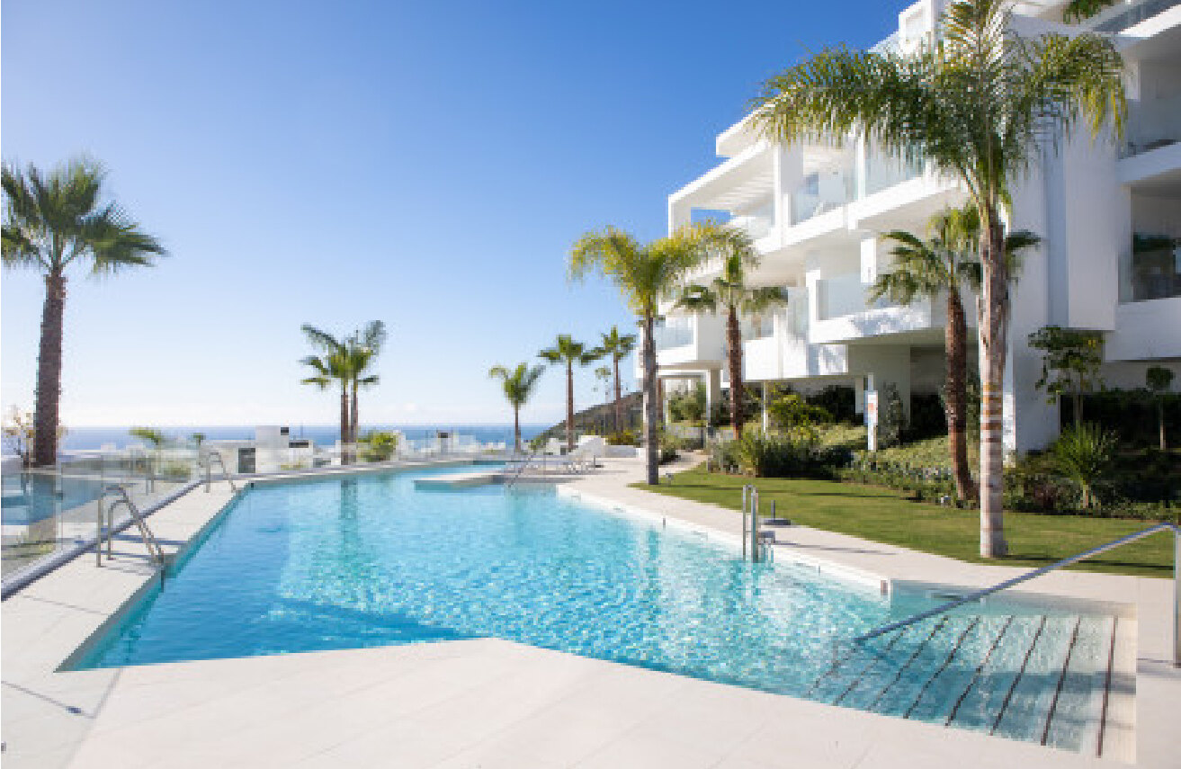 FOR SALE 🏡 Duplex Penthouse with Private Heated Rooftop Pool and Panoramic Views – Palo Alto, Ojén 🇪🇸