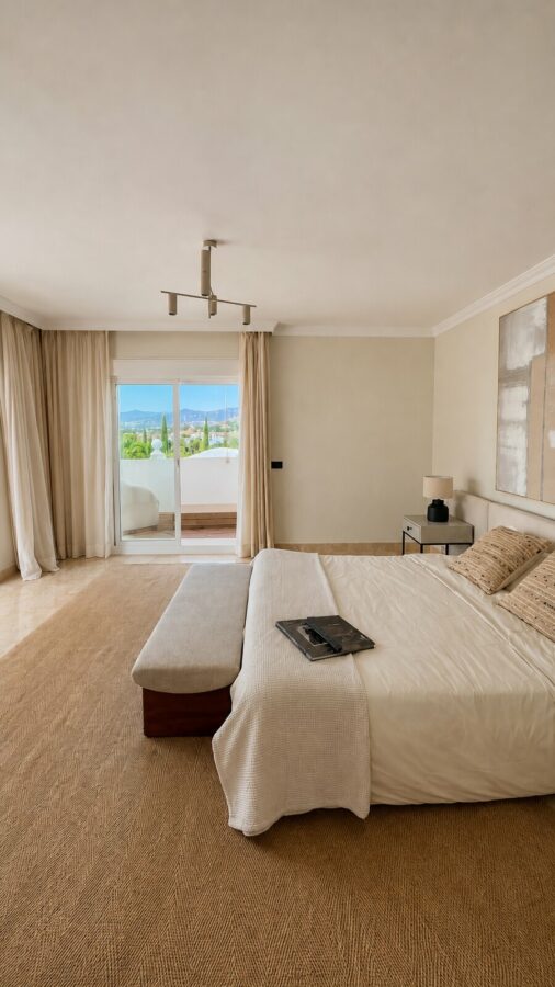 FOR SALE 🏡 Duplex Penthouse with 179 m² of Terraces and Panoramic Sea Views – Sierra Blanca, Marbella Golden Mile 🇪🇸