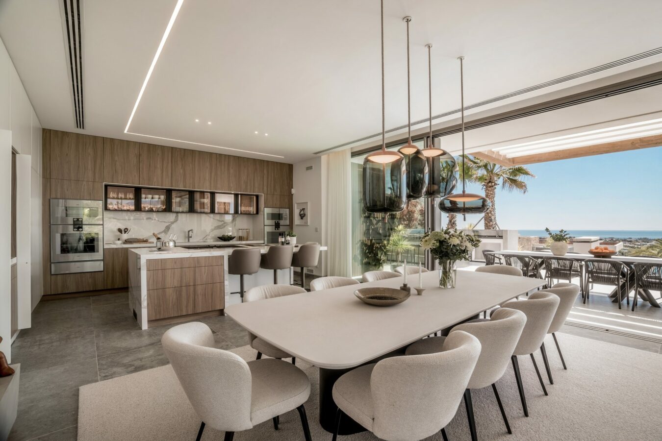 FOR SALE 🏡 Six-Bedroom Contemporary Villa with Private Spa, Gym and Panoramic Sea Views – El Herrojo Alto, La Quinta, Benahavís 🇪🇸