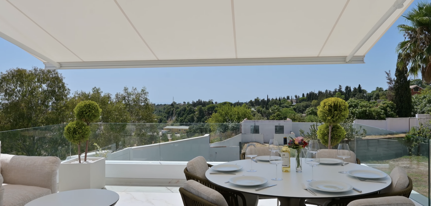 FOR SALE 🌟  Partly Renovated Finca with Sea Views Estepona – Country House for Sale