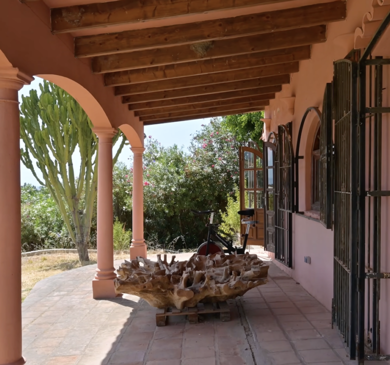 FOR SALE 🌟  Partly Renovated Finca with Sea Views Estepona – Country House for Sale