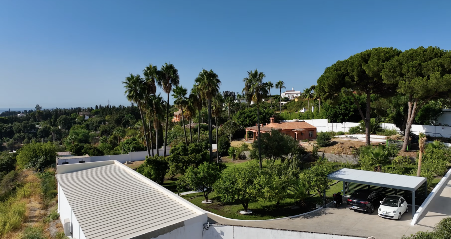 FOR SALE 🌟  Partly Renovated Finca with Sea Views Estepona – Country House for Sale
