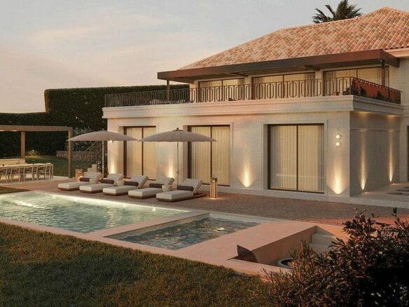 Frontline golf villa renovation project in Los Naranjos, Nueva Andalucia, Marbella