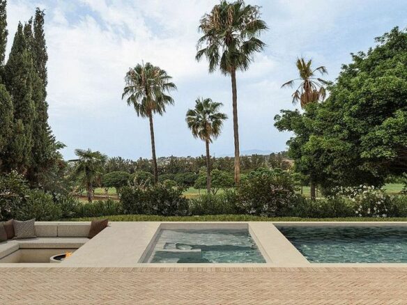 Frontline golf villa renovation project in Los Naranjos, Nueva Andalucia, Marbella