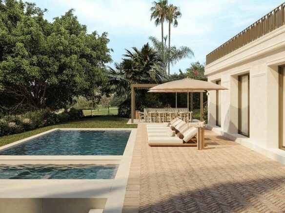 Frontline golf villa renovation project in Los Naranjos, Nueva Andalucia, Marbella