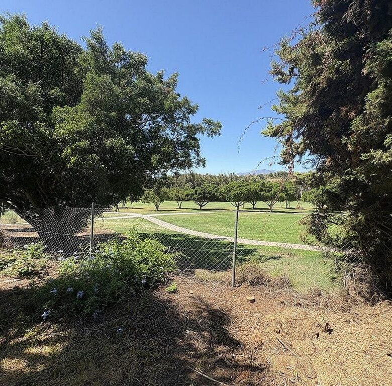 Frontline golf villa renovation project in Los Naranjos, Nueva Andalucia, Marbella