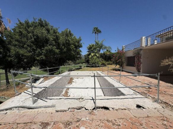 Frontline golf villa renovation project in Los Naranjos, Nueva Andalucia, Marbella